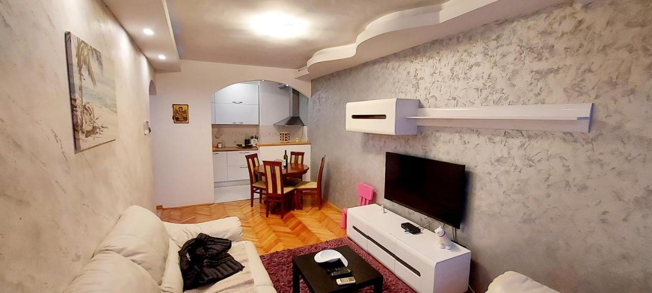 Ferienwohnung Dublin Stan Na Dan U Marsala Tita Bar Exterior foto